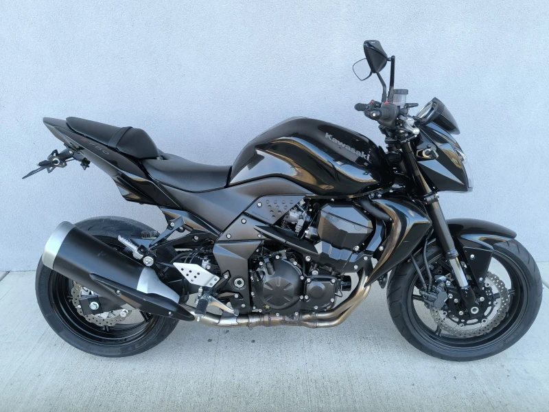 Kawasaki Z 750, 2010 година, 33376 км, Нов внос Италия , снимка 1 - Мотоциклети и мототехника - 48312069