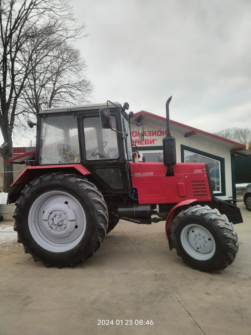 Трактор Беларус 952, снимка 2 - Селскостопанска техника - 44464214
