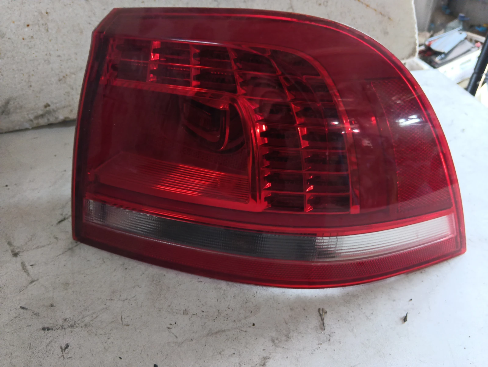 стоп десен външен диоден 7P6945208 VW Touareg