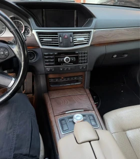 Mercedes-Benz E 500 4MATIC * * ОБДУХВАНЕ * * CARFAX * * АВТО КРЕДИТ *  - 20500 лв. / 10481.48 € - 86182984 7