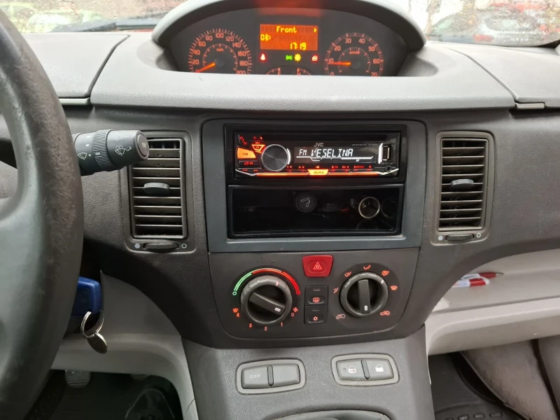 Fiat Idea 1.2 Fire 16V, снимка 3 - Автомобили и джипове - 48175010