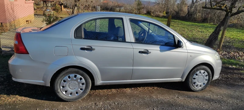 Chevrolet Aveo, снимка 4 - Автомобили и джипове - 48368595