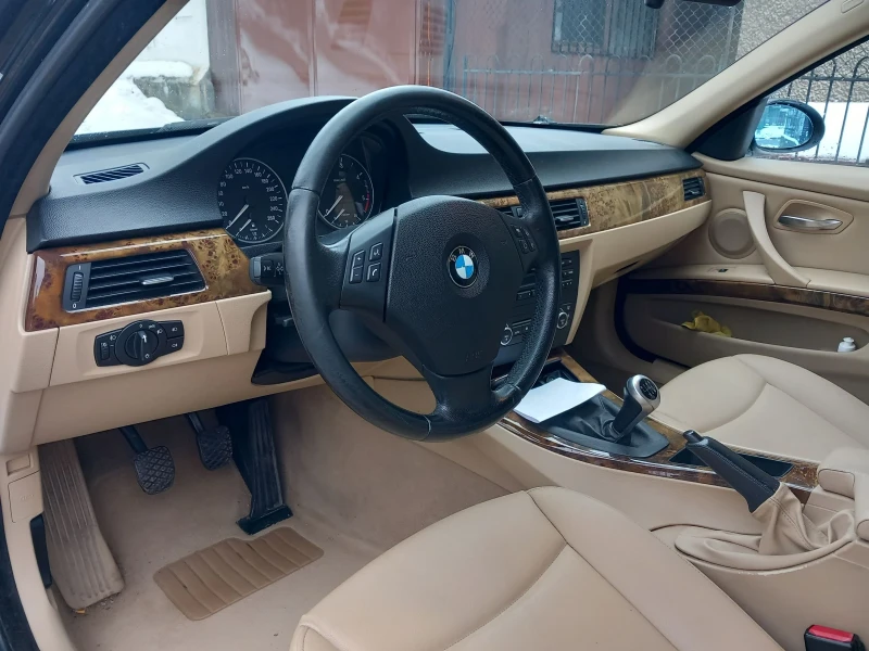 BMW 320, снимка 8 - Автомобили и джипове - 48477984