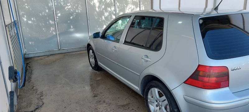 VW Golf 1.6, снимка 6 - Автомобили и джипове - 48807024