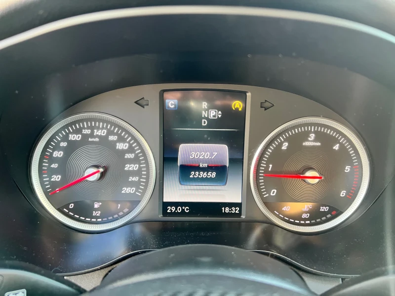 Mercedes-Benz C 220 AMG LINE TOP, снимка 10 - Автомобили и джипове - 51110040