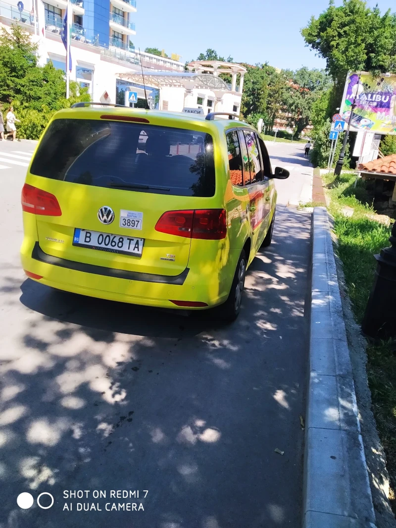 VW Touran TSI, снимка 3 - Автомобили и джипове - 52118207