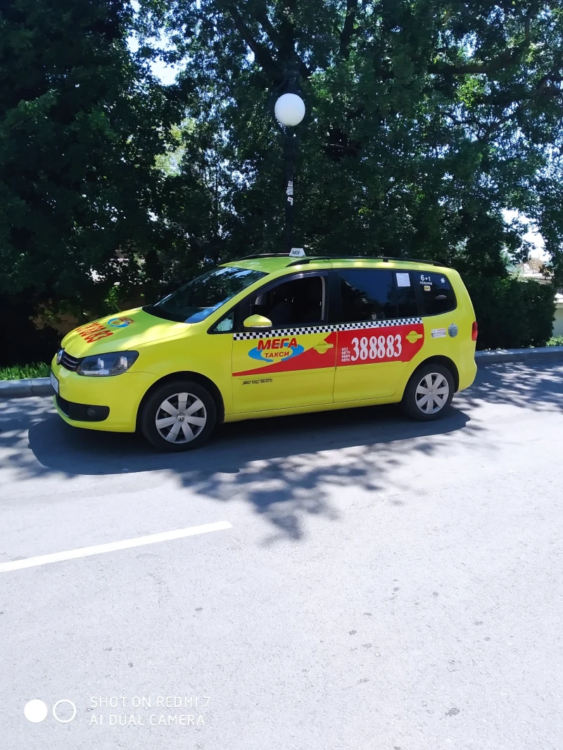 VW Touran TSI, снимка 2 - Автомобили и джипове - 52118207