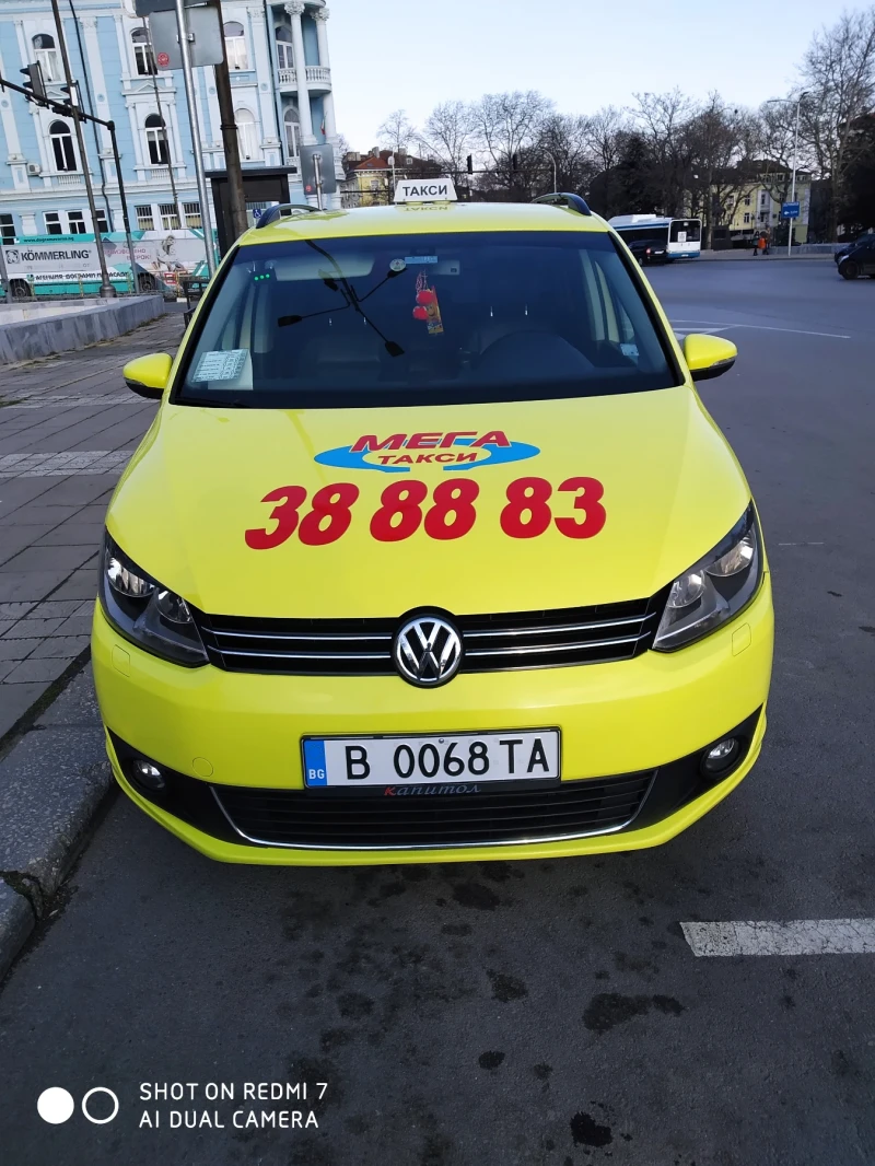 VW Touran TSI, снимка 9 - Автомобили и джипове - 52118207