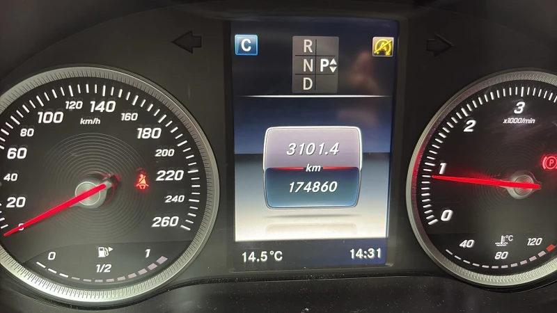 Mercedes-Benz C 200, снимка 12 - Автомобили и джипове - 52354461