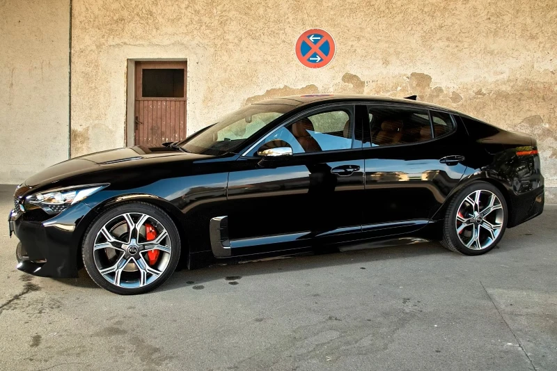 Kia Stinger GT 4WD 3.3, снимка 3 - Автомобили и джипове - 52900243