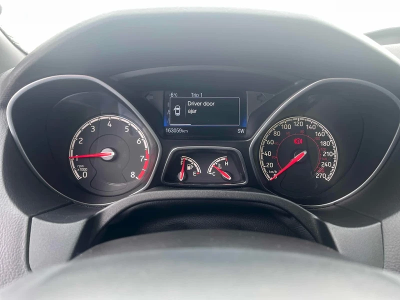 Ford Focus * ST * CARFAX * БЕЗ ПЪРВОНАЧАЛНА ВНОСКА, снимка 8 - Автомобили и джипове - 52972851