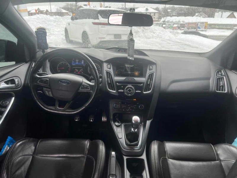 Ford Focus * ST * CARFAX * БЕЗ ПЪРВОНАЧАЛНА ВНОСКА, снимка 9 - Автомобили и джипове - 52972851