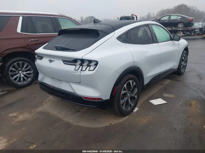 Ford Mustang Mach-E Premium RWD, снимка 4 - Автомобили и джипове - 53587224