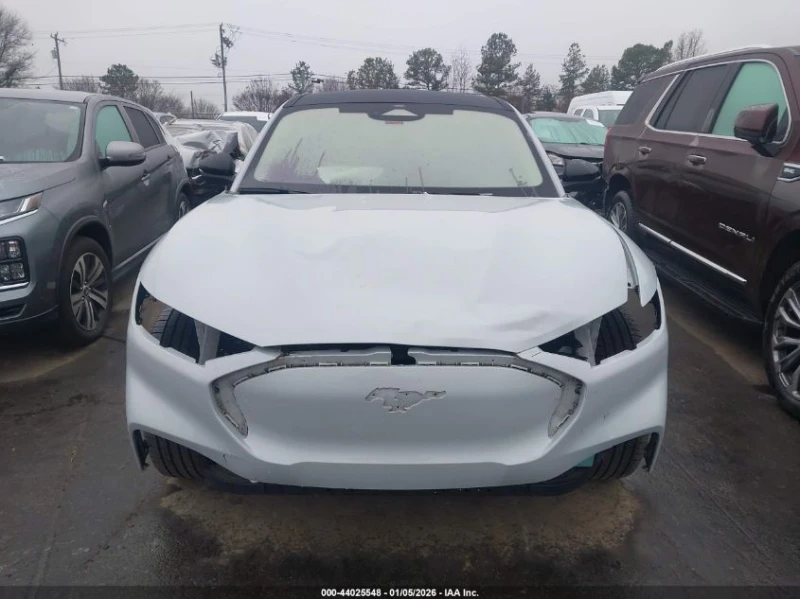 Ford Mustang Mach-E Premium RWD, снимка 13 - Автомобили и джипове - 53587224