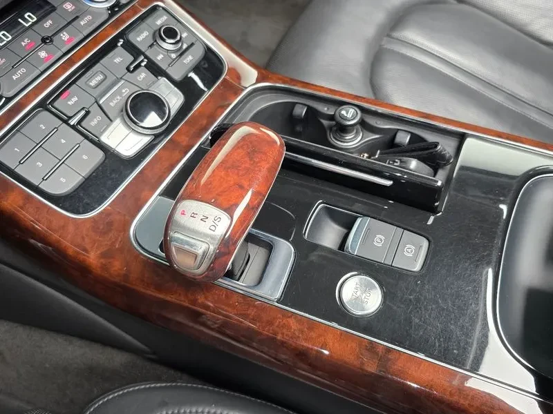 Audi A8 4.2 FSI Quattro - ���� 30% ����� | Mobile.bg � ����������� 8