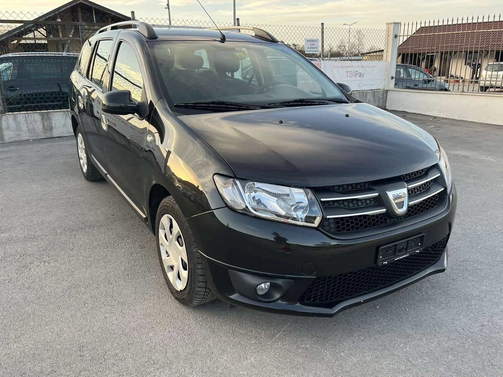 Dacia Logan 0.9I 90кс EURO 5B NAVI КЛИМАТИК  ВНОС ШВЕЙЦАРИЯ - изображение 3