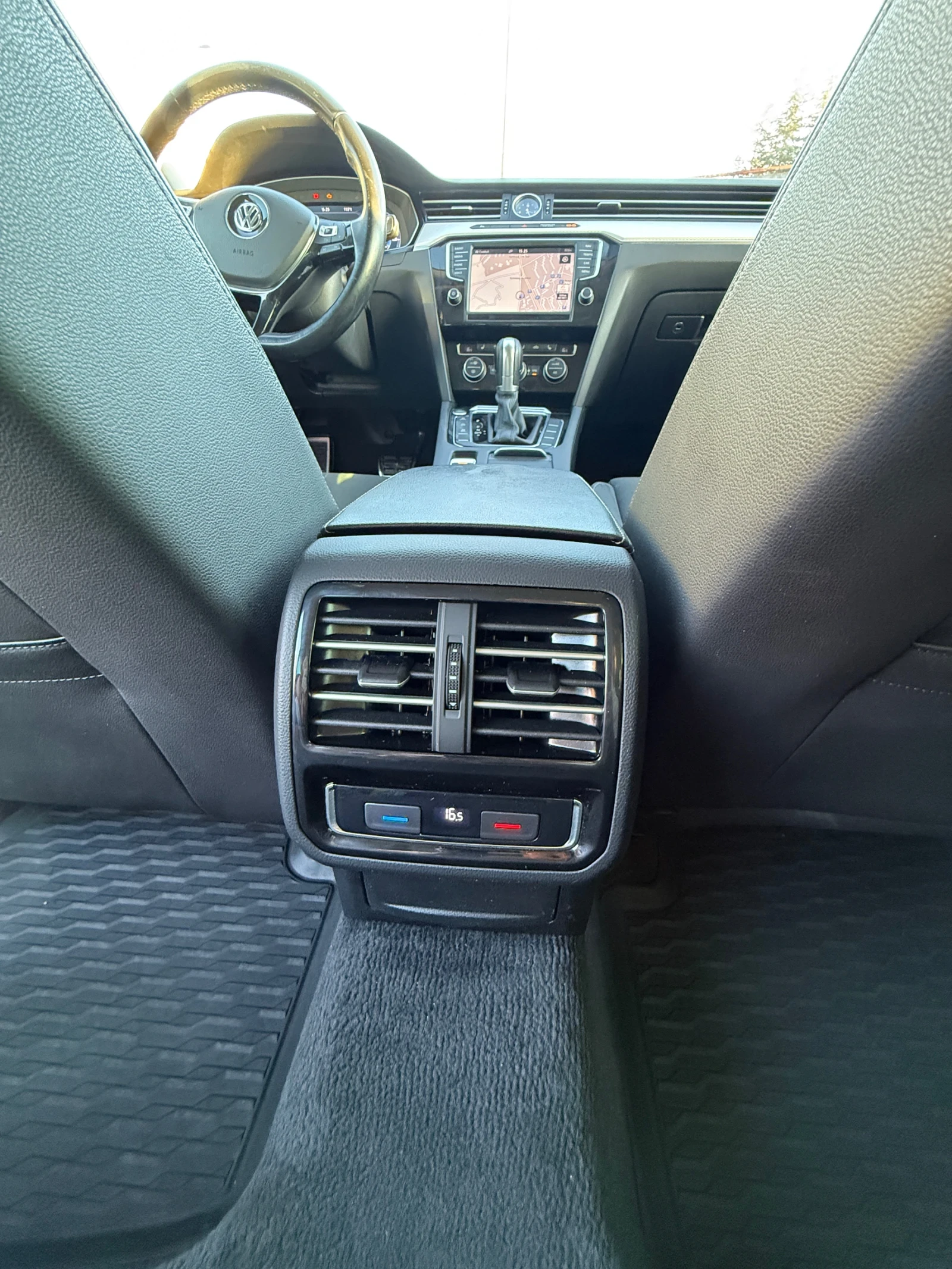 VW Alltrack 2.0 BI TDI 4Motion BlueMotion Tech - изображение 9