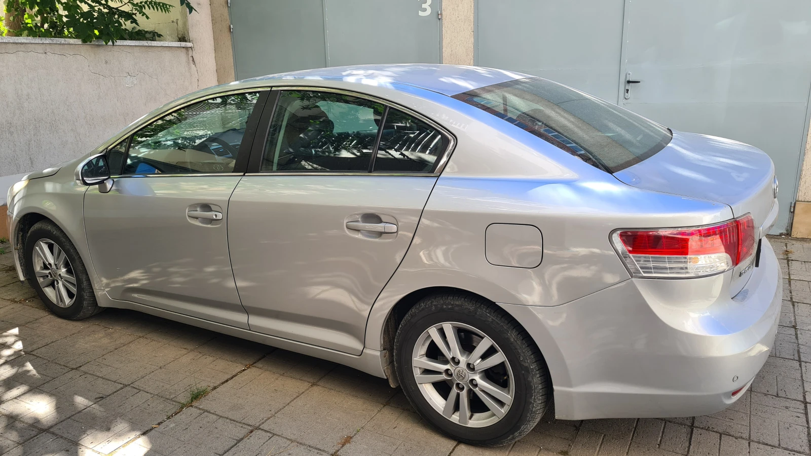 Toyota Avensis  - изображение 2