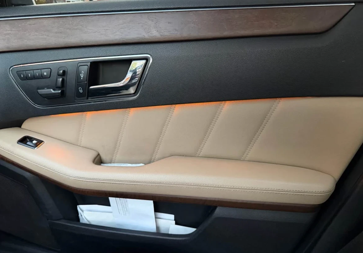 Mercedes-Benz E 500 4MATIC * * ОБДУХВАНЕ * * CARFAX * * АВТО КРЕДИТ *  - изображение 10