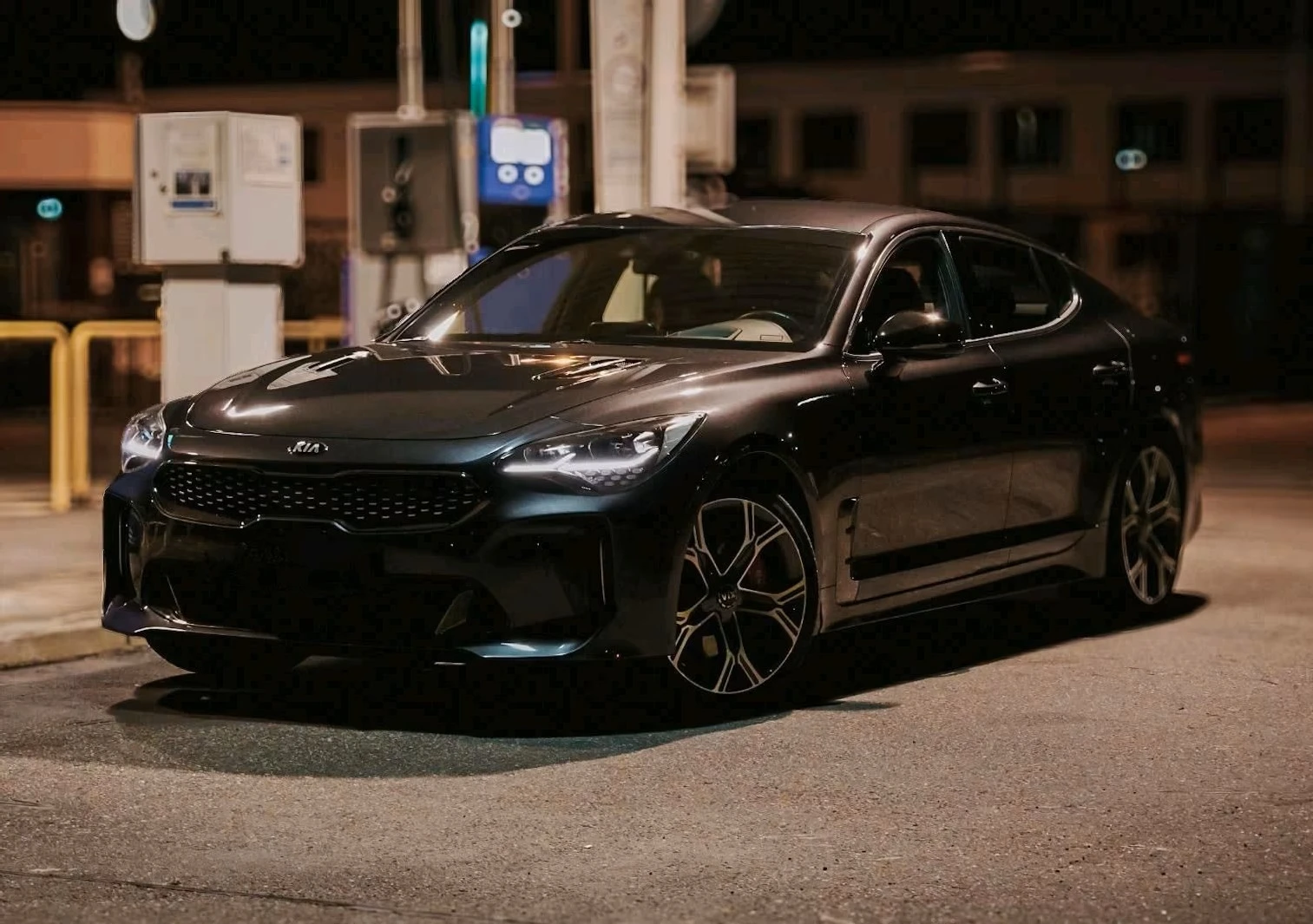 Kia Stinger GT 4WD 3.3 - изображение 2