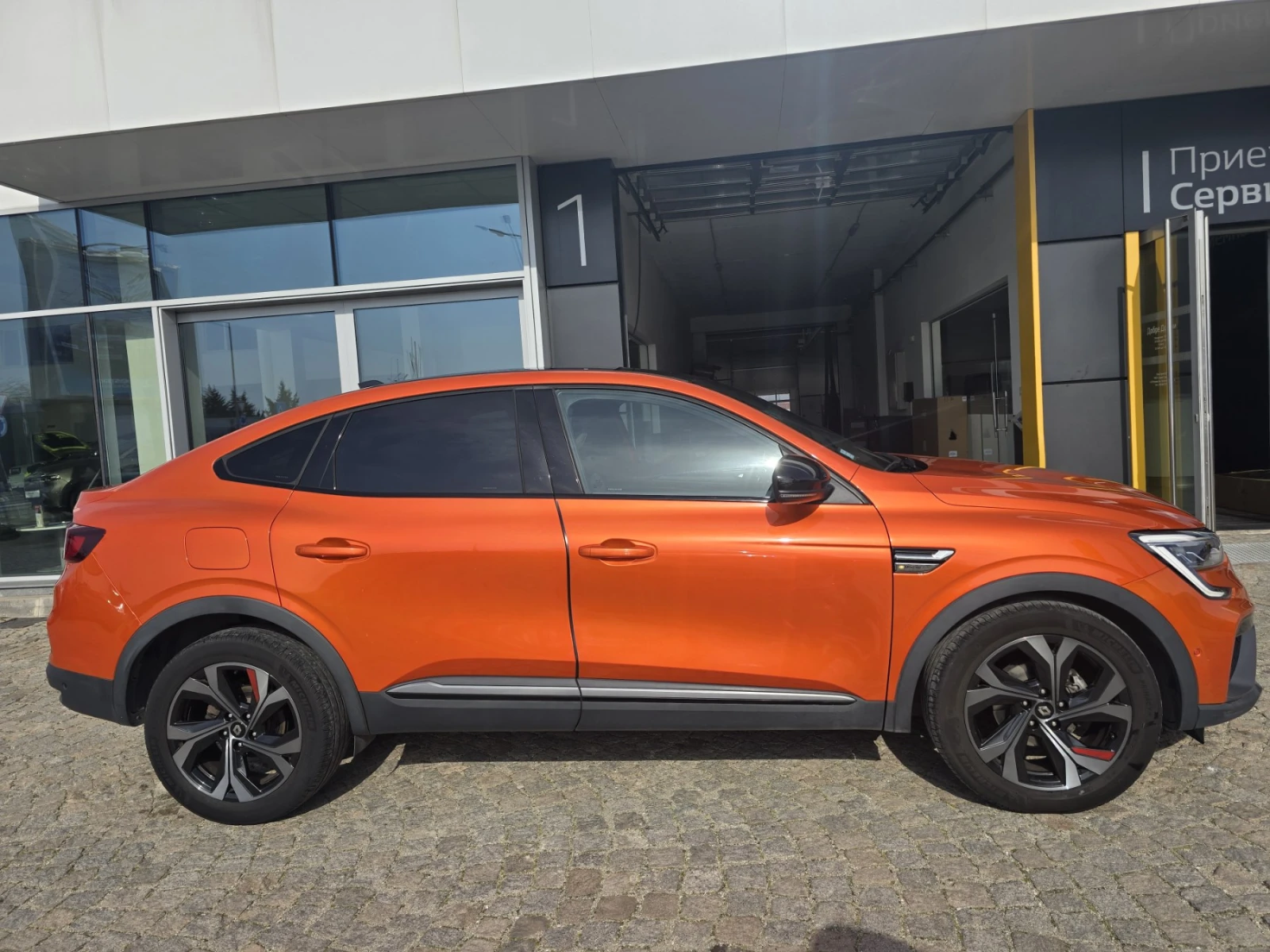 Renault Arkana 1.3TCe/EDC/RS Line, снимка 4 - Автомобили и джипове - 53709913