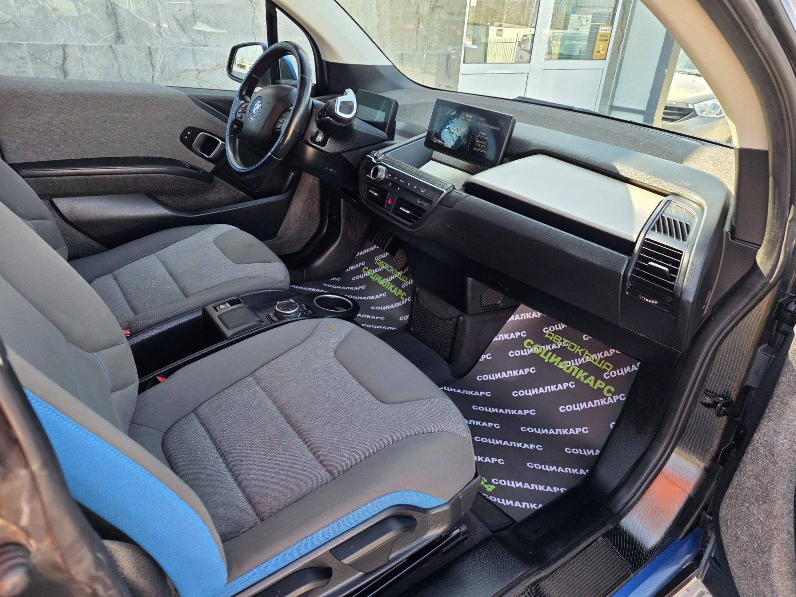 BMW i3, снимка 13 - Автомобили и джипове - 53985101