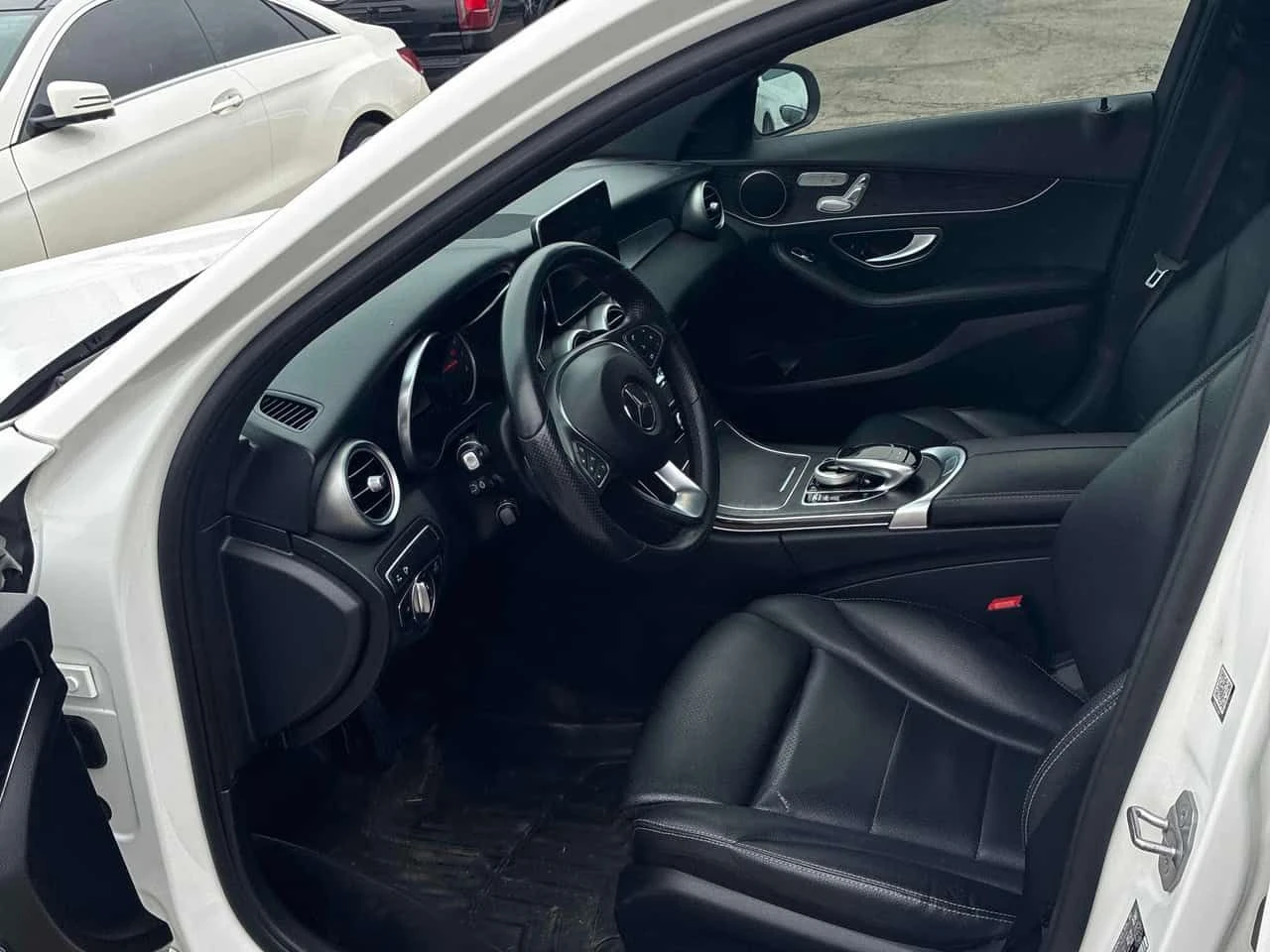 Mercedes-Benz C 300 CARFAX, снимка 5 - Автомобили и джипове - 54084866