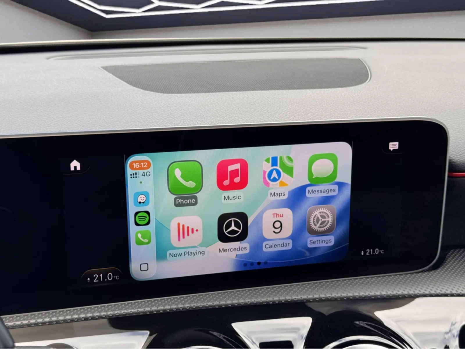 Mercedes-Benz A 180 AMG-PACKET ДИСТРОНИК НАВИГАЦИЯ КОЖА ПОДГРЕВ , снимка 12 - Автомобили и джипове - 54149555