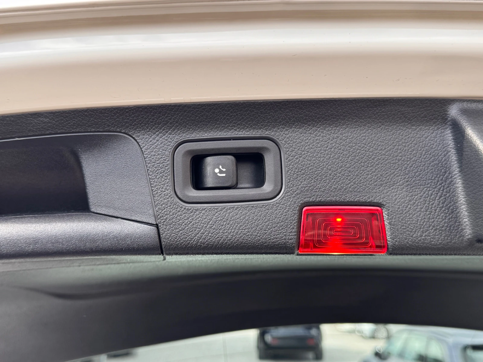 Mercedes-Benz A 180 AMG-PACKET ДИСТРОНИК НАВИГАЦИЯ КОЖА ПОДГРЕВ , снимка 16 - Автомобили и джипове - 54149555