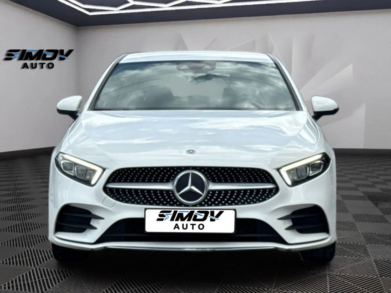 Mercedes-Benz A 180 AMG-PACKET ДИСТРОНИК НАВИГАЦИЯ КОЖА ПОДГРЕВ , снимка 5 - Автомобили и джипове - 54149555