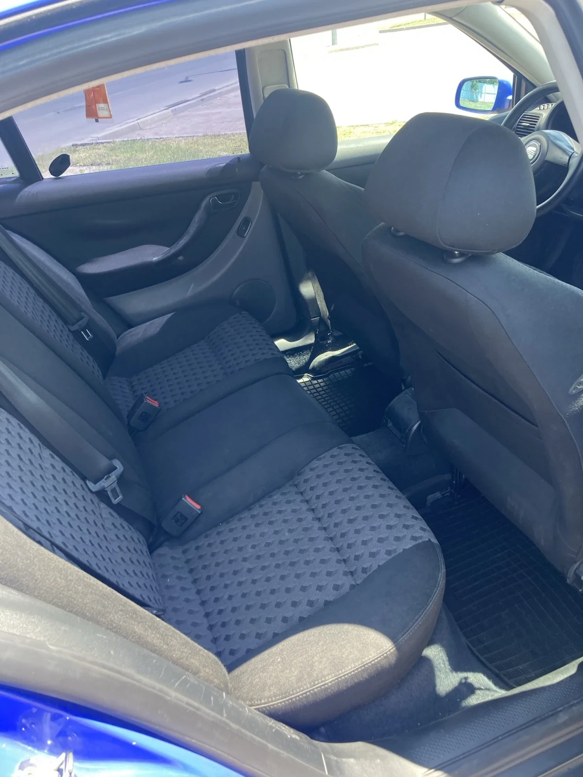 Seat Leon 1.8Т 180к.с., снимка 7 - Автомобили и джипове - 54306388