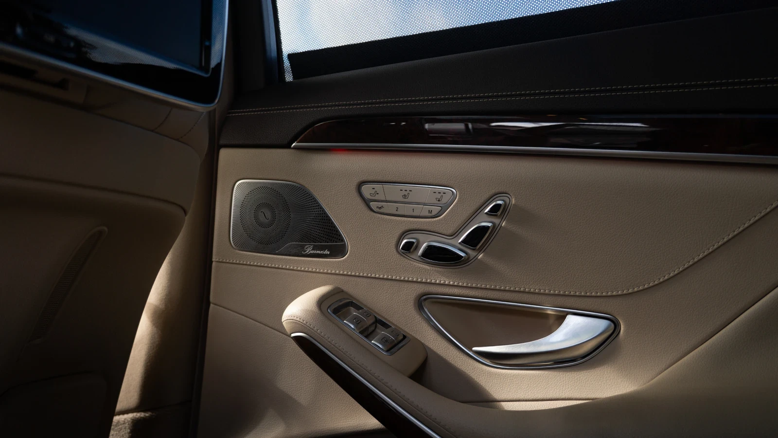 Mercedes-Benz S 500 4MATIC LONG - 3xTV, снимка 9 - Автомобили и джипове - 55450321