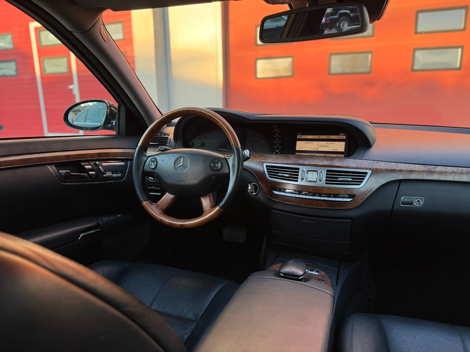 Mercedes-Benz S 320 Night/Вакум/Обдух/Подгрев, снимка 12 - Автомобили и джипове - 55482367