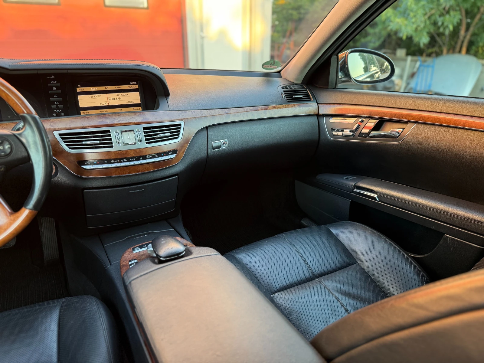 Mercedes-Benz S 320 Night/Вакум/Обдух/Подгрев, снимка 13 - Автомобили и джипове - 55482367