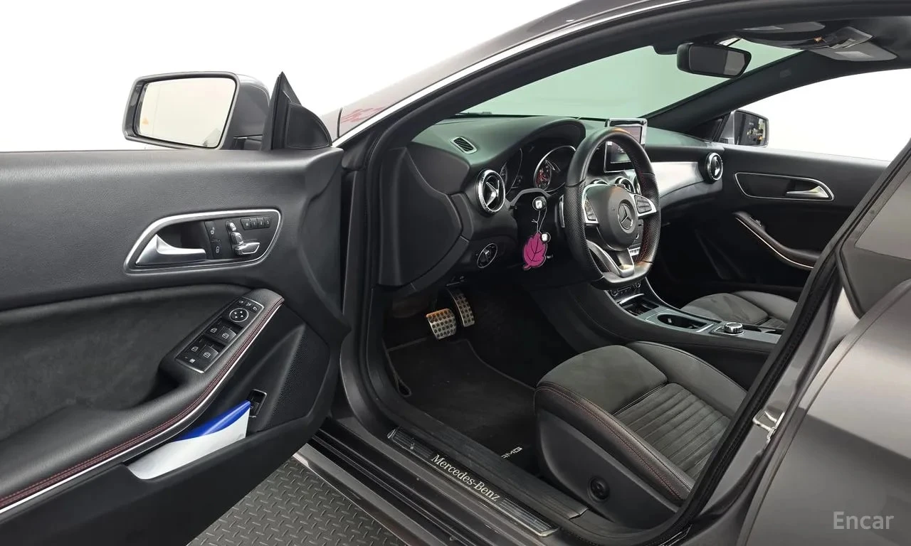 Mercedes-Benz CLA 220 AMG-PACK| ALCANTARA| ПАМЕТ| ПАНОРАМА| ПОДГРЕВИ| , снимка 10 - Автомобили и джипове - 56108102