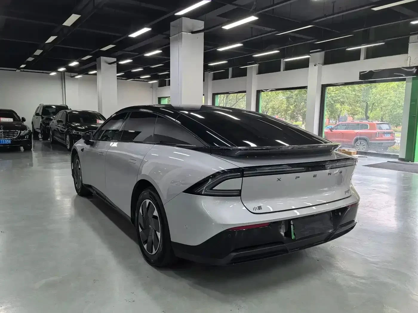 Xpeng P7, снимка 7 - Автомобили и джипове - 56710472