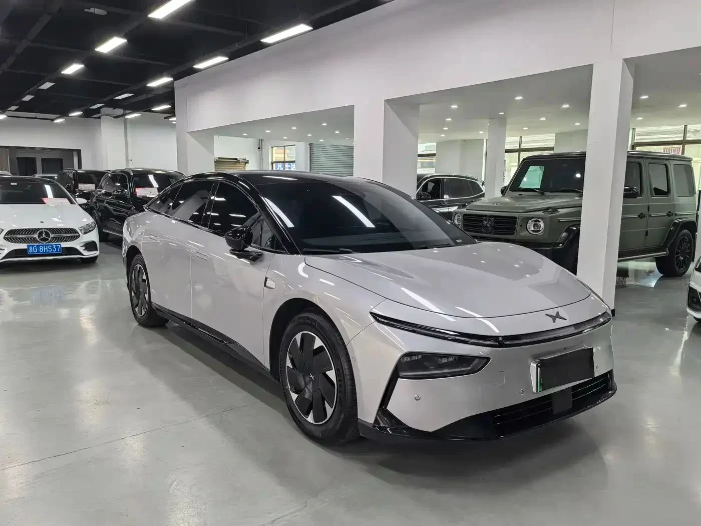 Xpeng P7, снимка 3 - Автомобили и джипове - 56710472