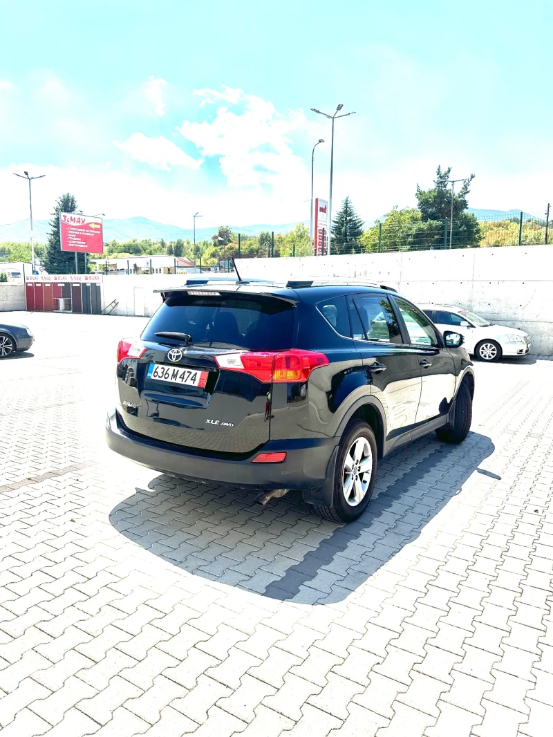 Toyota Rav4 2.5 XLE AWD Бензин, снимка 7 - Автомобили и джипове - 46769991