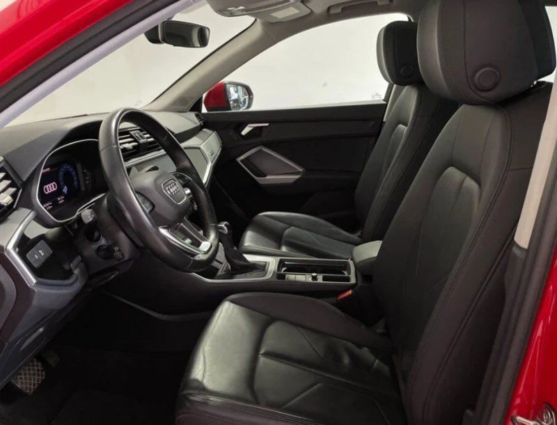 Audi Q3 Автокредит* , снимка 5 - Автомобили и джипове - 52749510