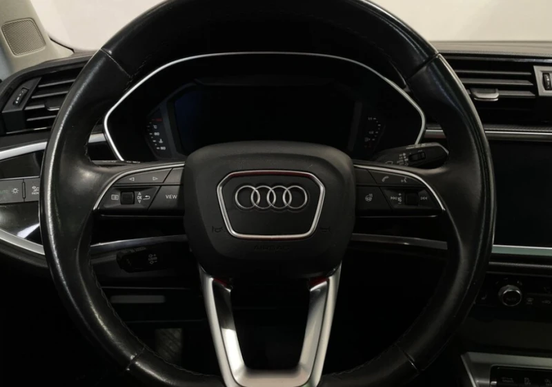 Audi Q3 Автокредит* , снимка 7 - Автомобили и джипове - 52749510