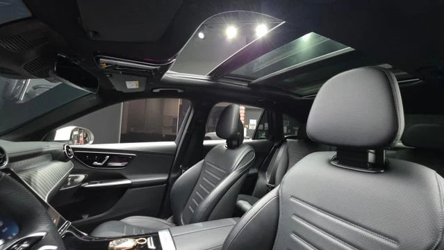 Mercedes-Benz GLC 300 AMG LINE 4MATIC* BURMESTER* HEAD-UP* DISTRONIC* 36, снимка 13 - Автомобили и джипове - 55224537