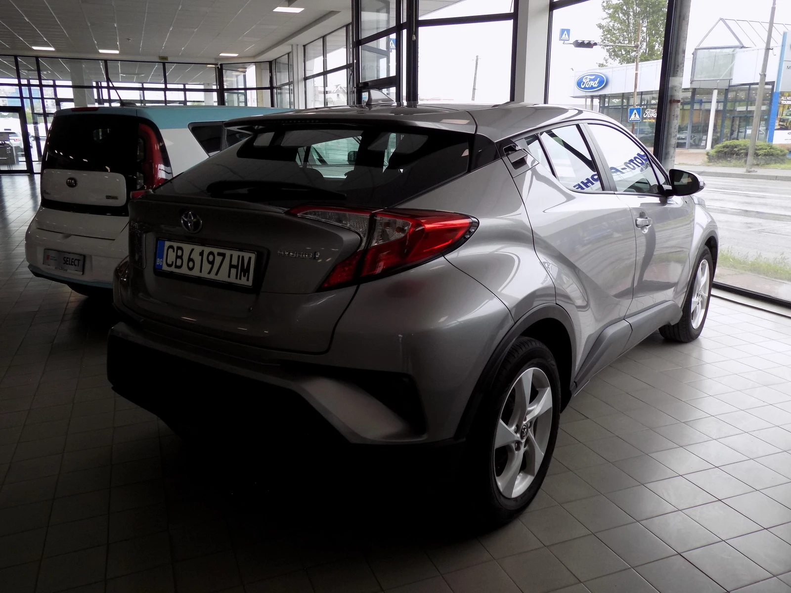 Toyota C-HR 1.8i Hybrid - изображение 6