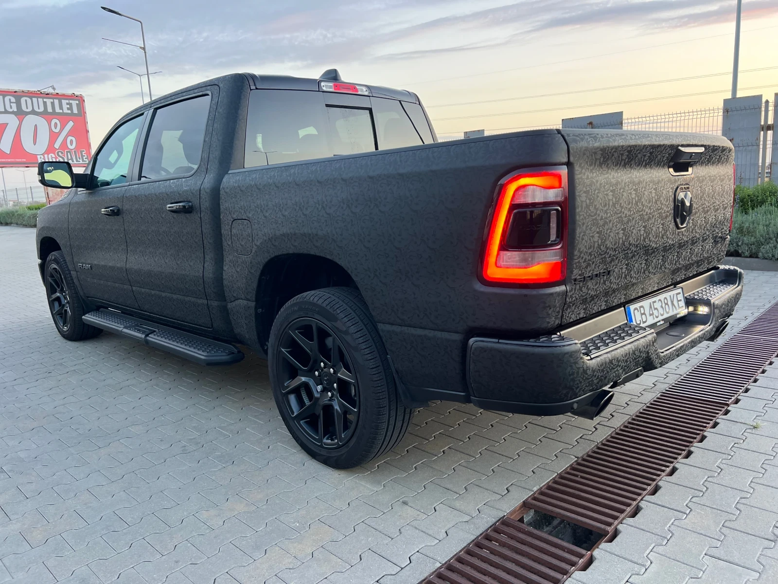 Dodge RAM 1500 RAM 1500 5.7 Night Edition НОВ 4000km без удари - изображение 2