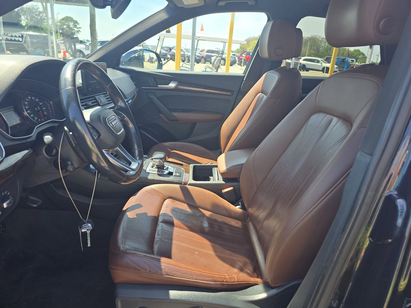 Audi Q5 Premium* Подгрев* М.Точка* 8ZF* Keyless* Пано*  - изображение 7