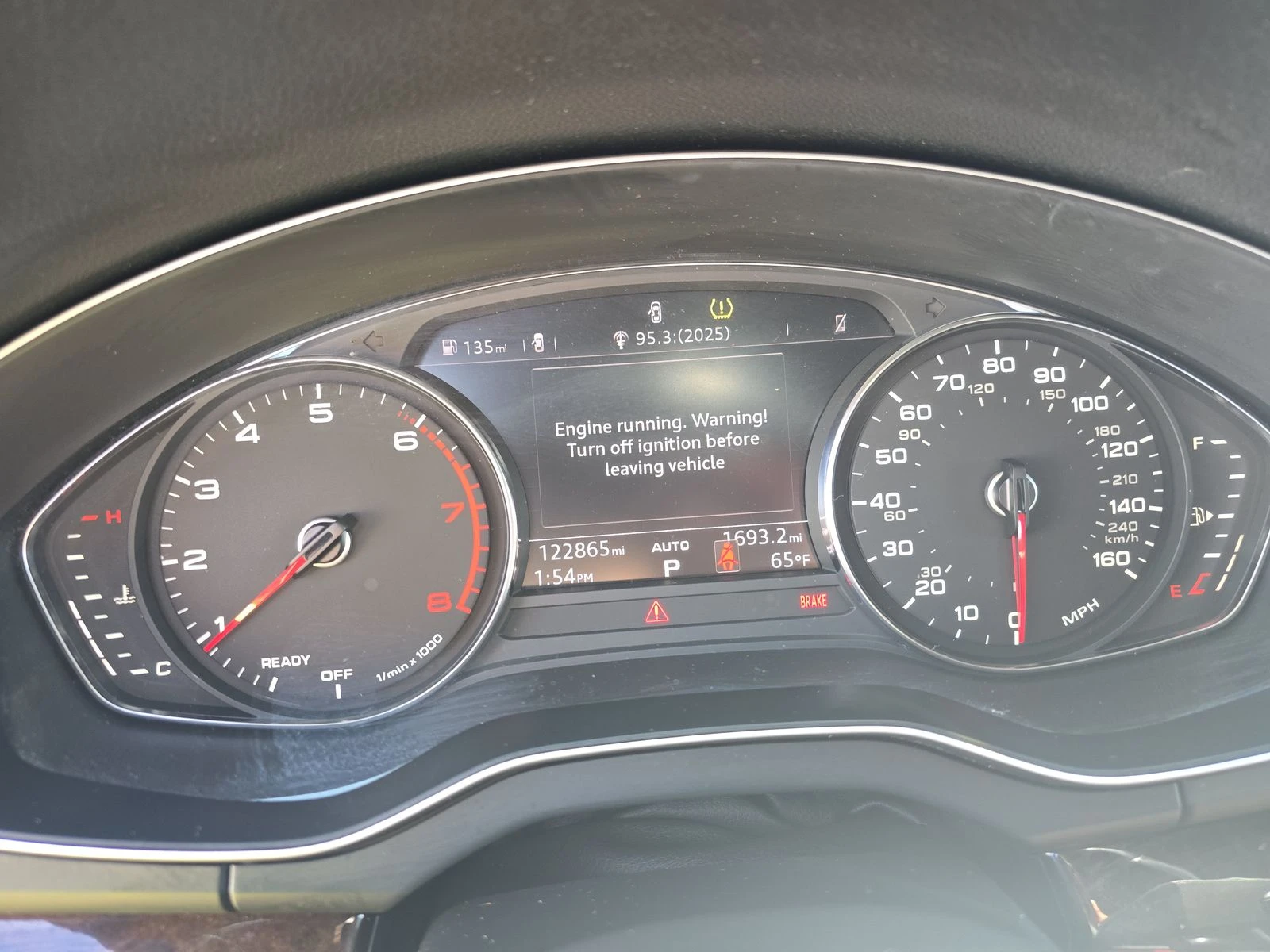 Audi Q5 Premium* Подгрев* М.Точка* 8ZF* Keyless* Пано*  - изображение 9