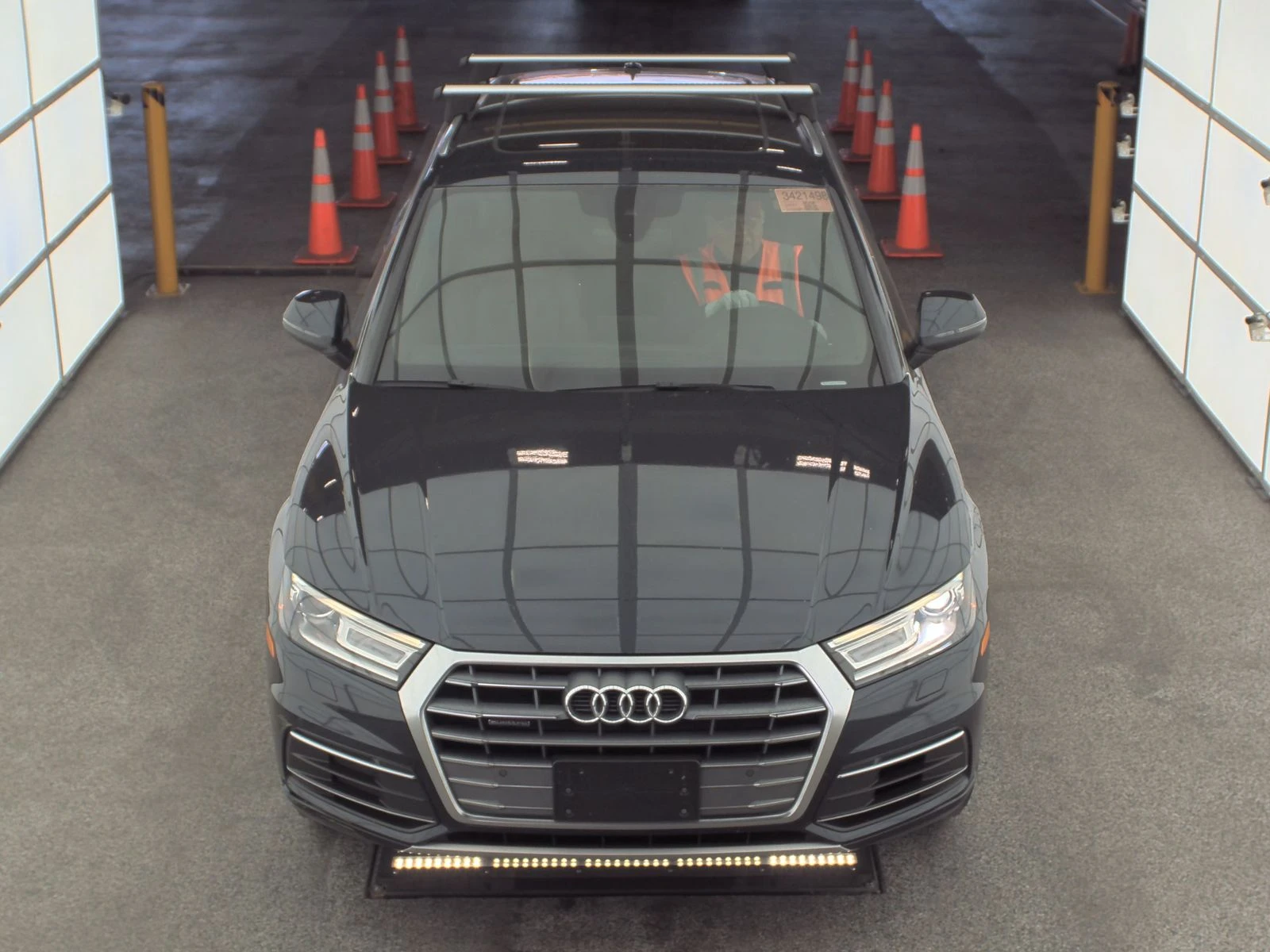Audi Q5 Premium* Подгрев* М.Точка* 8ZF* Keyless* Пано*  - изображение 2