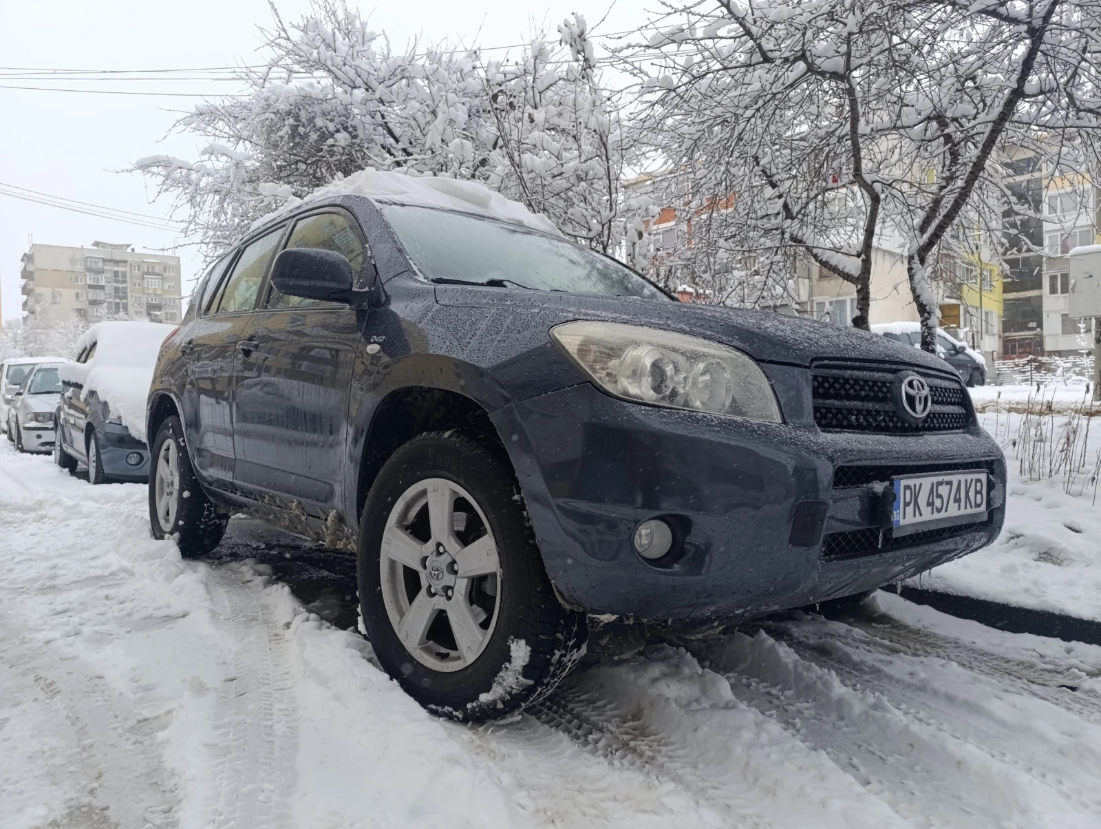 Toyota Rav4 Джип, снимка 14 - Автомобили и джипове - 53576442