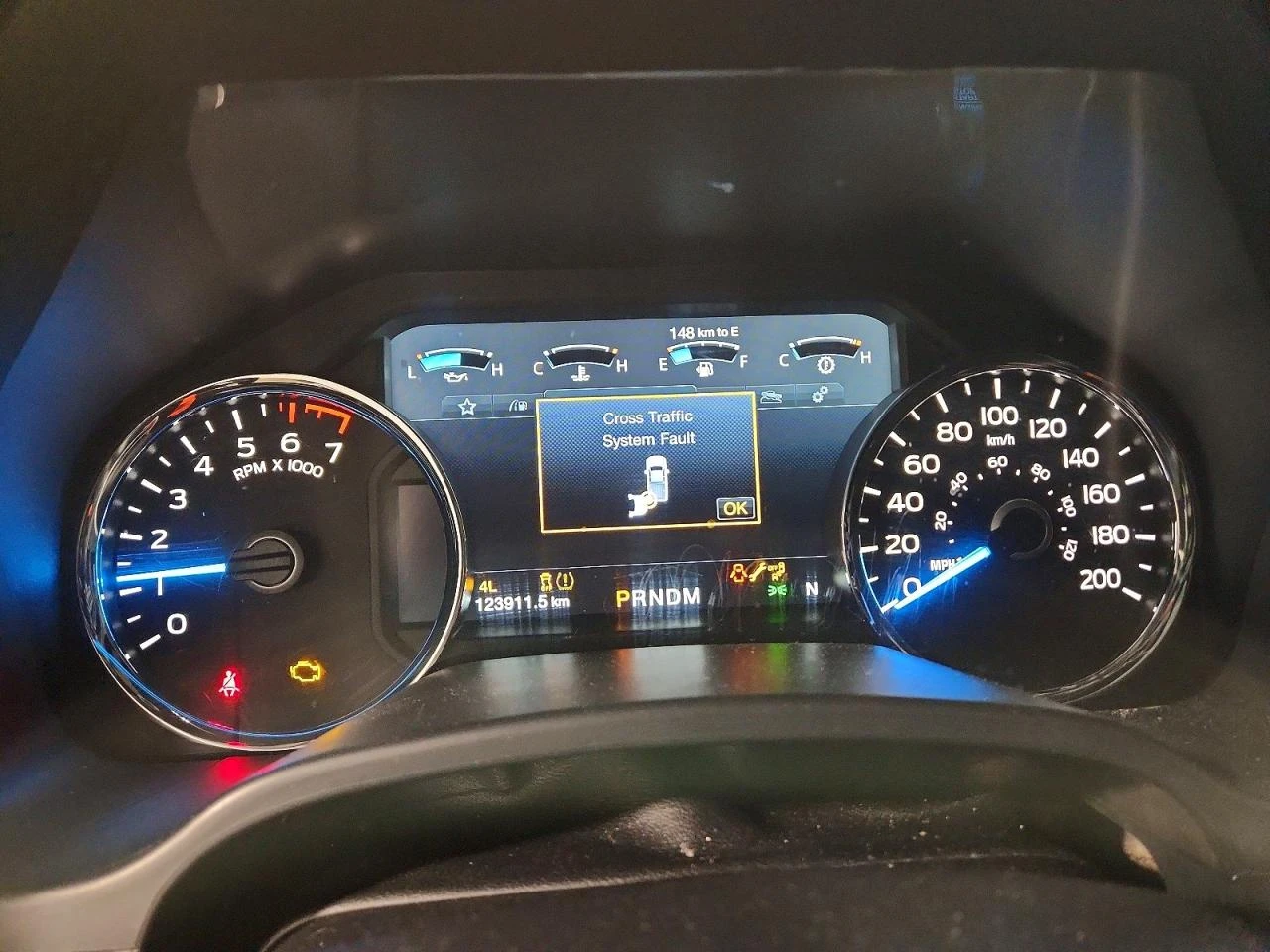 Ford F150 XL 4WD SuperCrew 5.5' Box, снимка 9 - Автомобили и джипове - 54129332