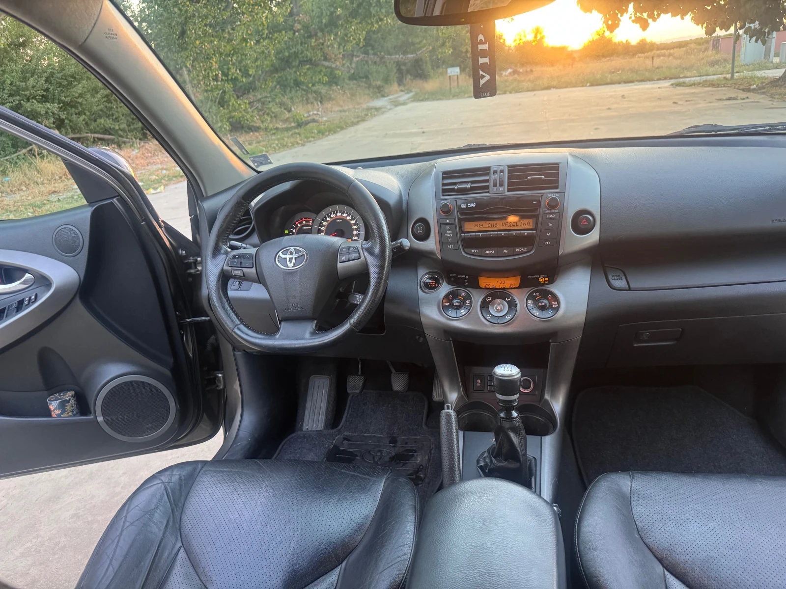 Toyota Rav4 2.2 150к.с D4D, снимка 9 - Автомобили и джипове - 56047502