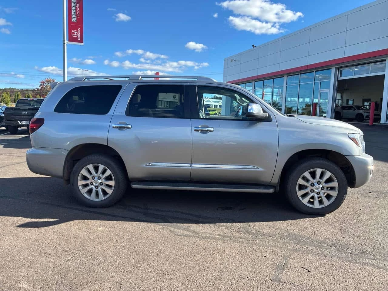 Toyota Sequoia * Platinum * АВТОКРЕДИТ БЕЗ ПЪРВОНАЧАЛНА ВНОСКА* , снимка 3 - Автомобили и джипове - 56205577